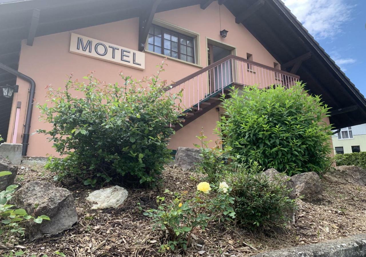 Motel Des Fleurs Servion Exteriör bild