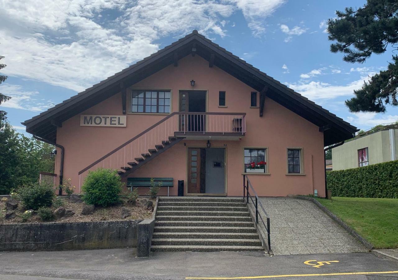 Motel Des Fleurs Servion Exteriör bild